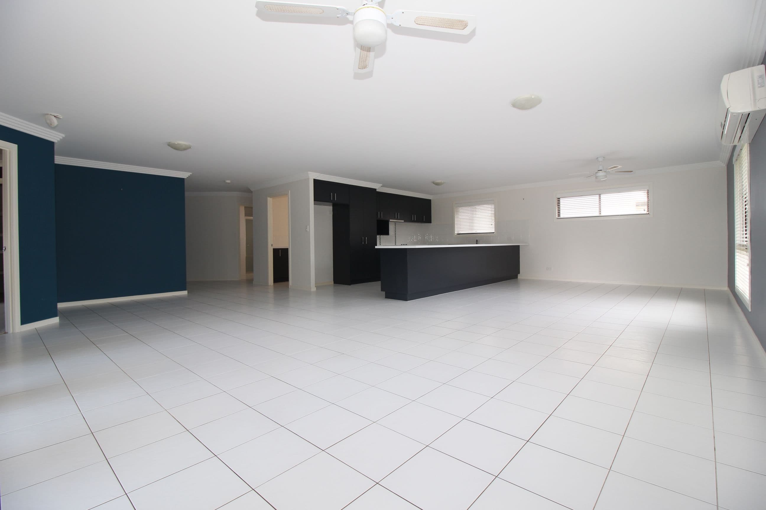 63 Newman Drive, Emerald QLD 4720, Emerald - Thumbnail 6