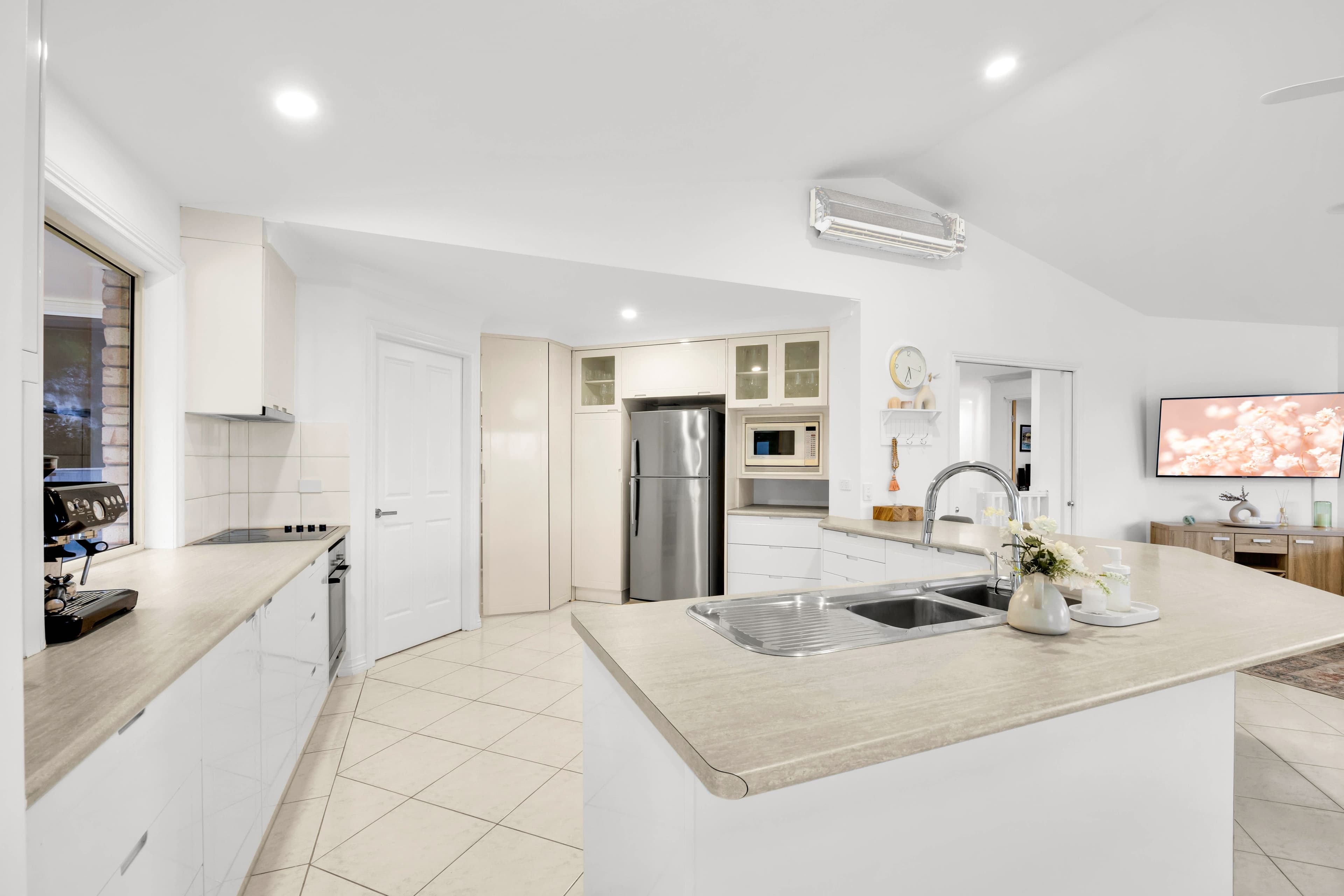 9 Bellavista Close, Highland Park QLD 4211, Highland Park - Thumbnail 7