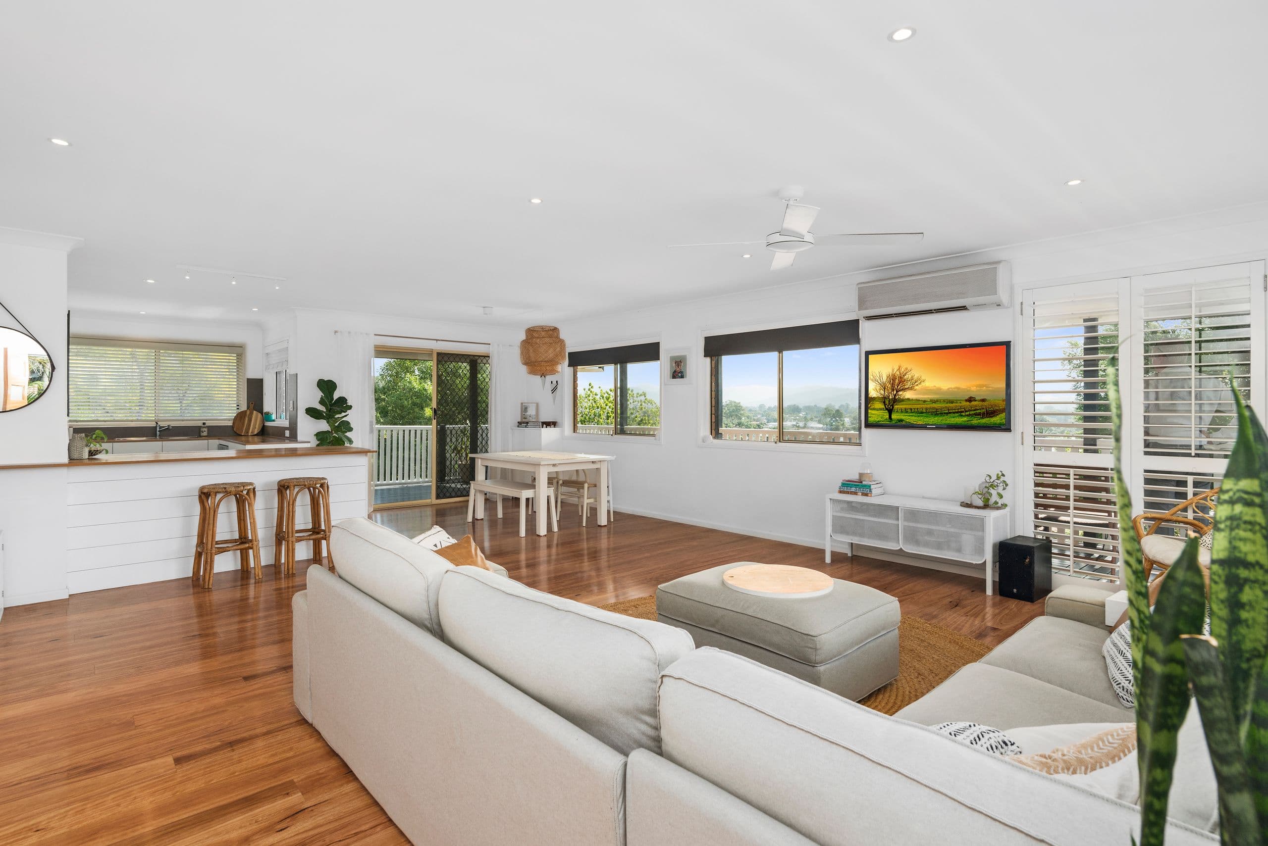 5 Bunbury Court, Elanora QLD 4221, Elanora - Thumbnail 2