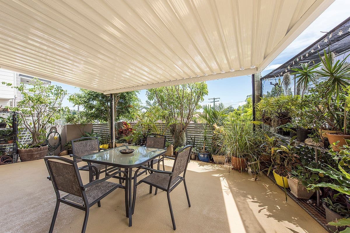 42 Embie Street, Holland Park West QLD 4121, Holland Park West - Thumbnail 2