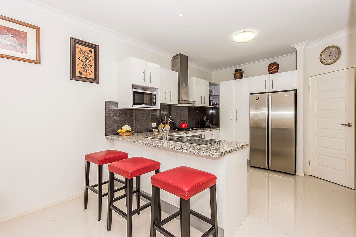 42 Embie Street, Holland Park West QLD 4121, Holland Park West - Thumbnail 5