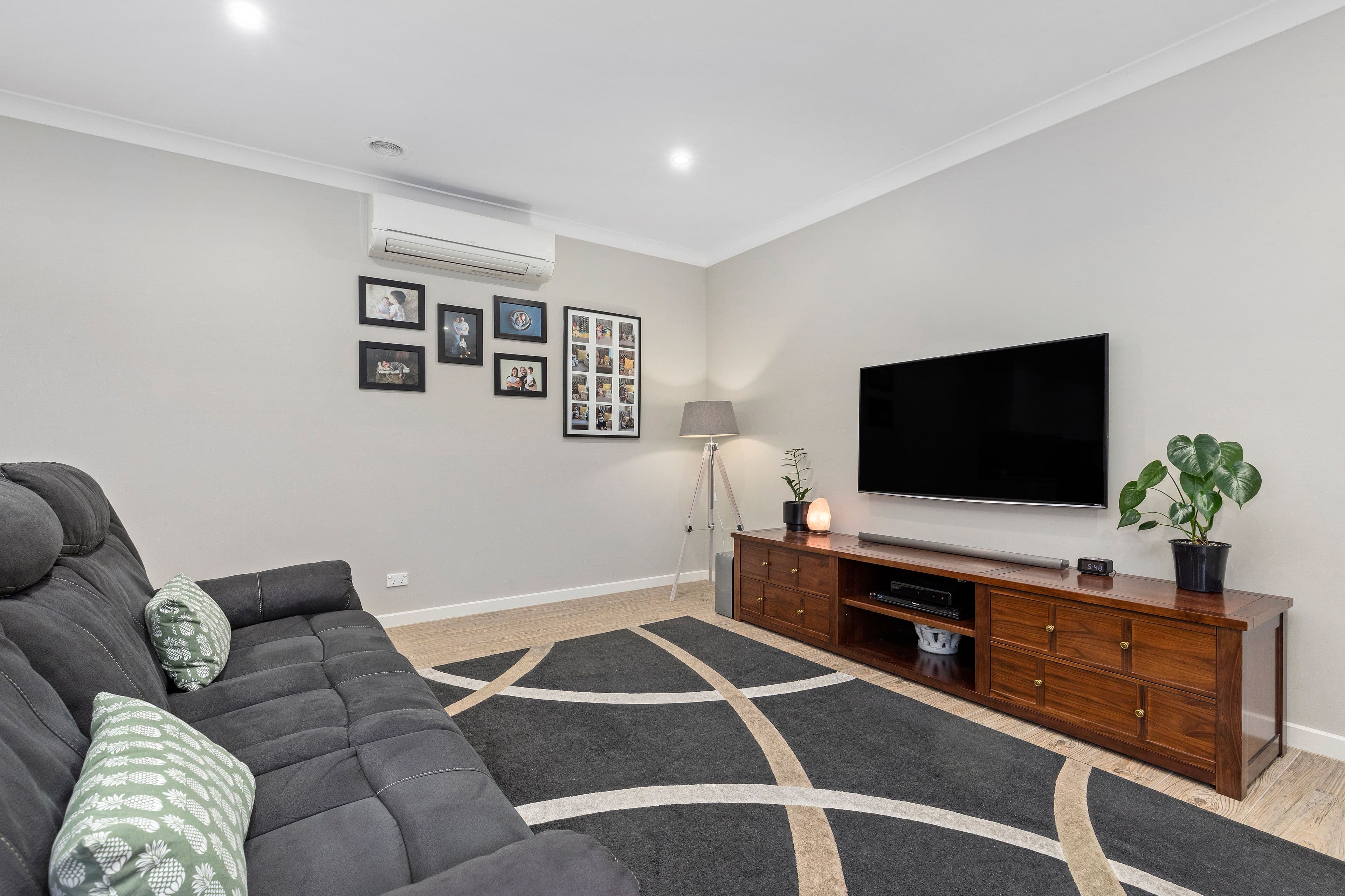 17 Silver Street, Cheltenham VIC 3192, Cheltenham - Thumbnail 2