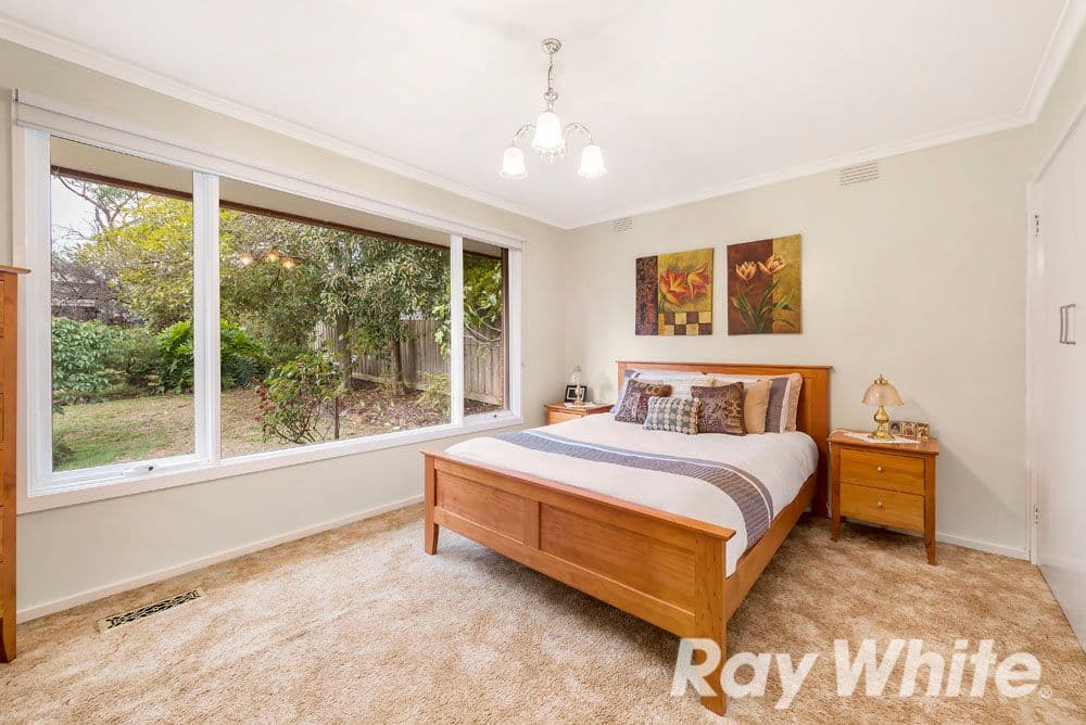 5 Balmoral Court, Glen Waverley VIC 3150, Glen Waverley - Thumbnail 4