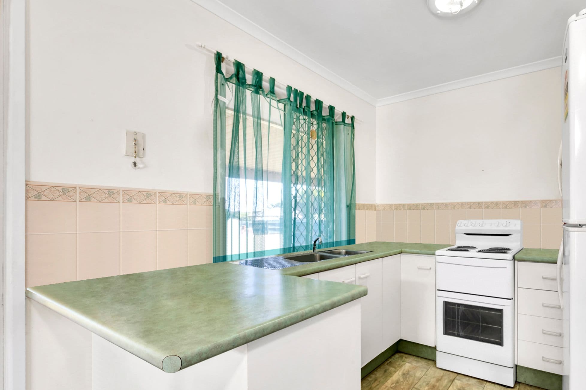 13 Marian Street, Coral Cove QLD 4670, Coral Cove - Thumbnail 6