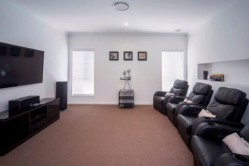 43 The Peninsula, HELENSVALE QLD 4212, Helensvale - Thumbnail 7