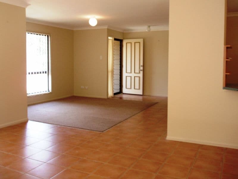 2 Longford Crescent, ACACIA RIDGE QLD 4110, Acacia Ridge - Thumbnail 2