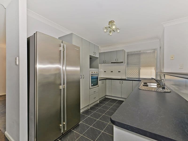 18 Grebe Circuit, NORTH LAKES QLD 4509, North Lakes - Thumbnail 4
