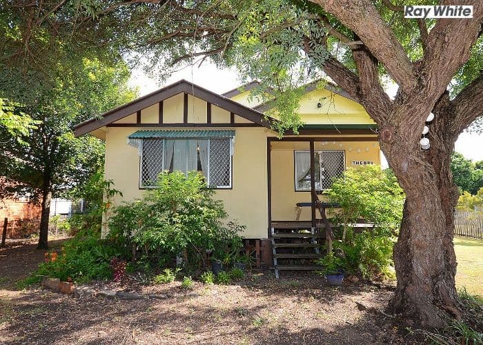 38 Shell Street, URANGAN QLD 4655, Urangan - Thumbnail 2