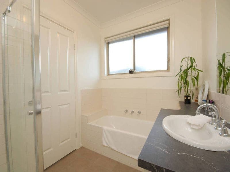 25 Clarke Avenue, BELMONT VIC 3216, Belmont - Thumbnail 7