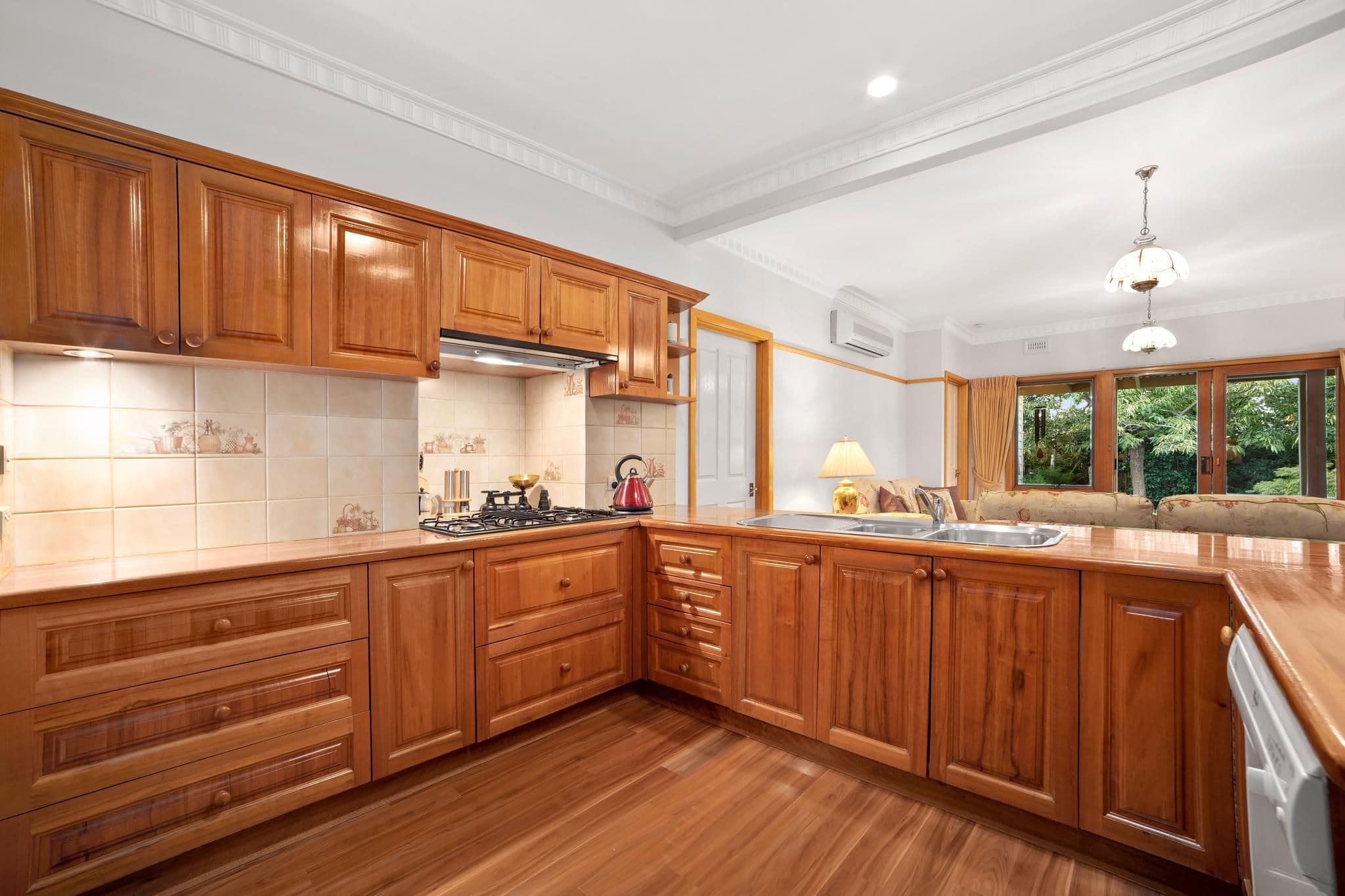 15 Patricia Road, Blackburn VIC 3130, Blackburn - Thumbnail 6