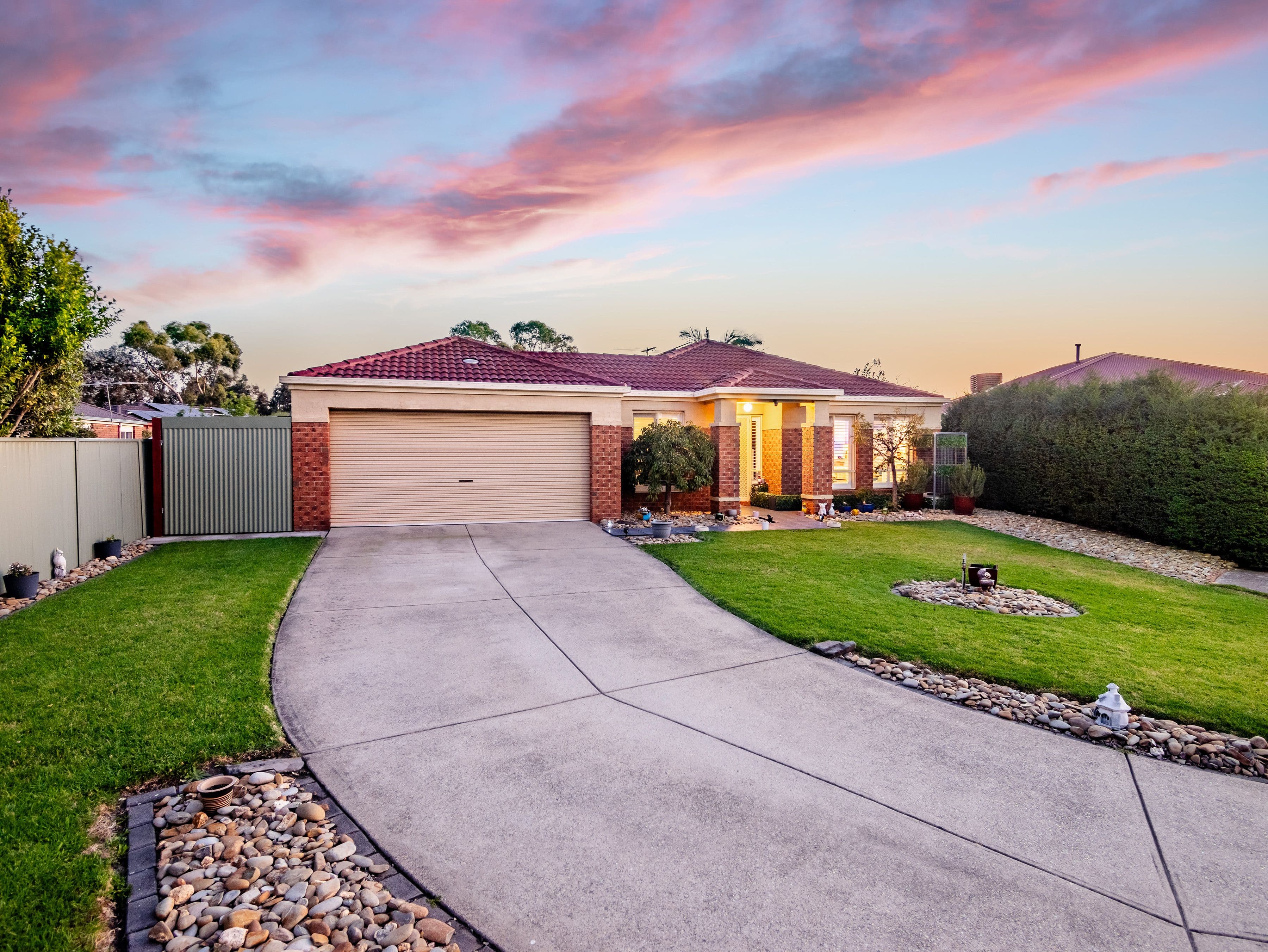 17 Greenock Crescent, Cranbourne East VIC 3977, Cranbourne East - Image 1