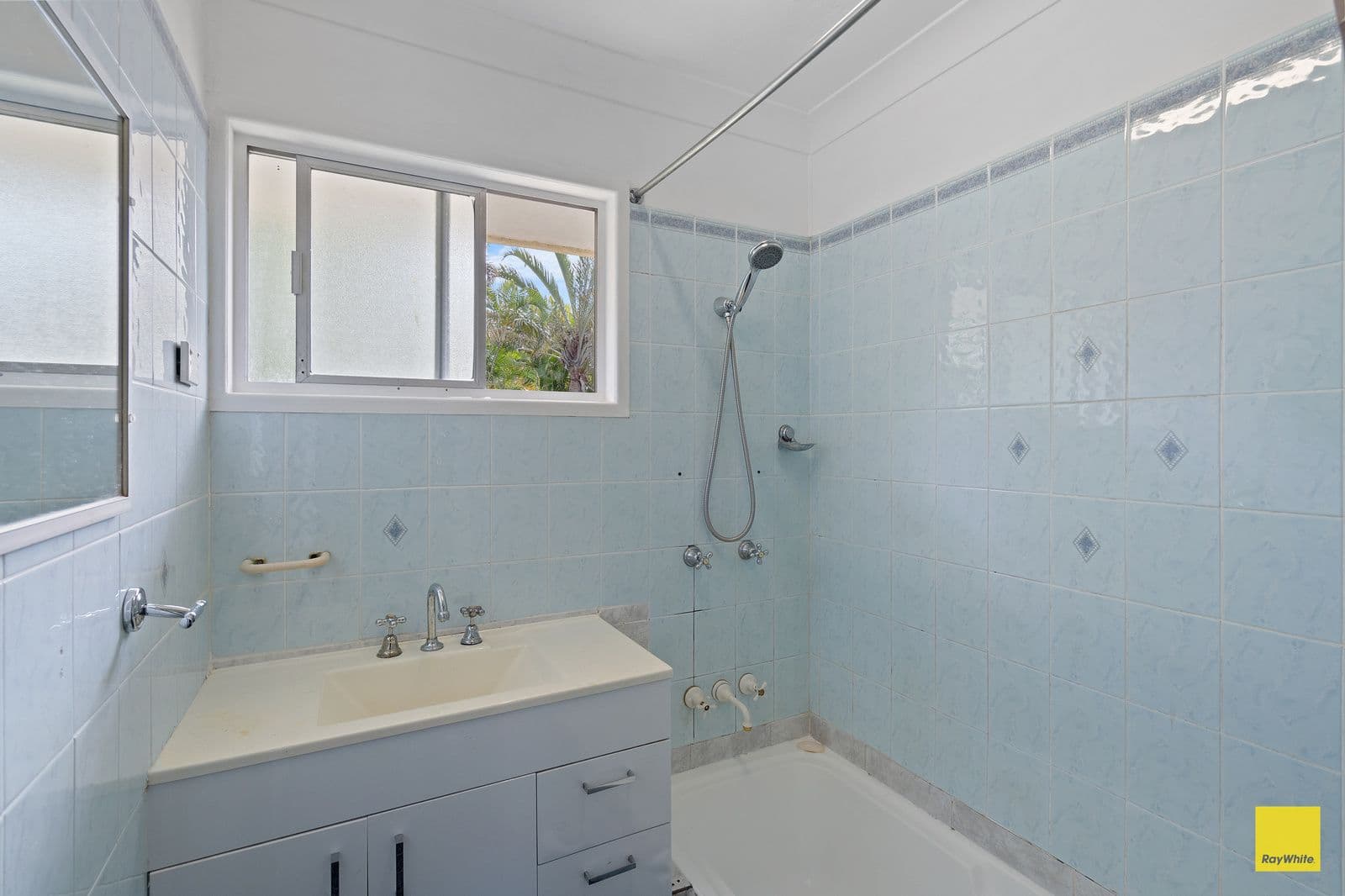 16 Crown Road, Alexandra Hills QLD 4161, Alexandra Hills - Thumbnail 7