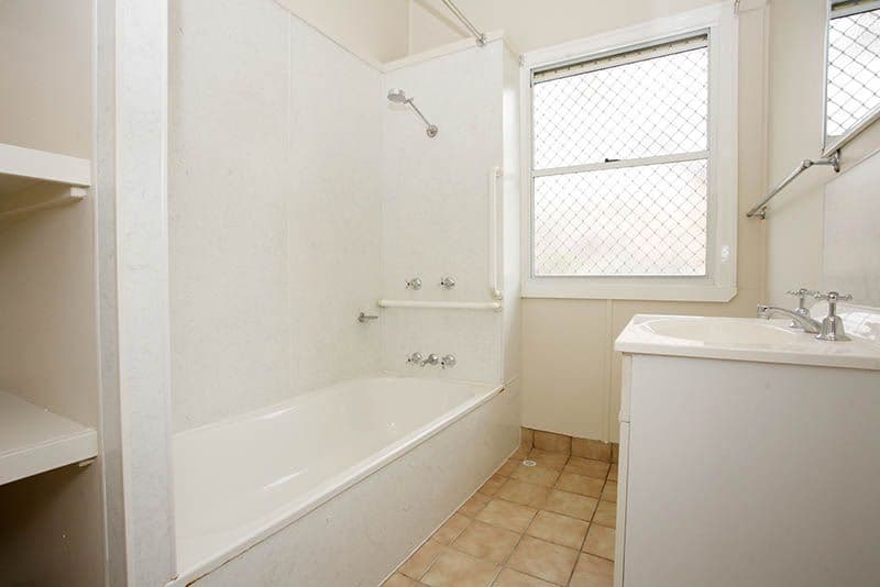 60 Seville Road, HOLLAND PARK QLD 4121, Holland Park - Thumbnail 6