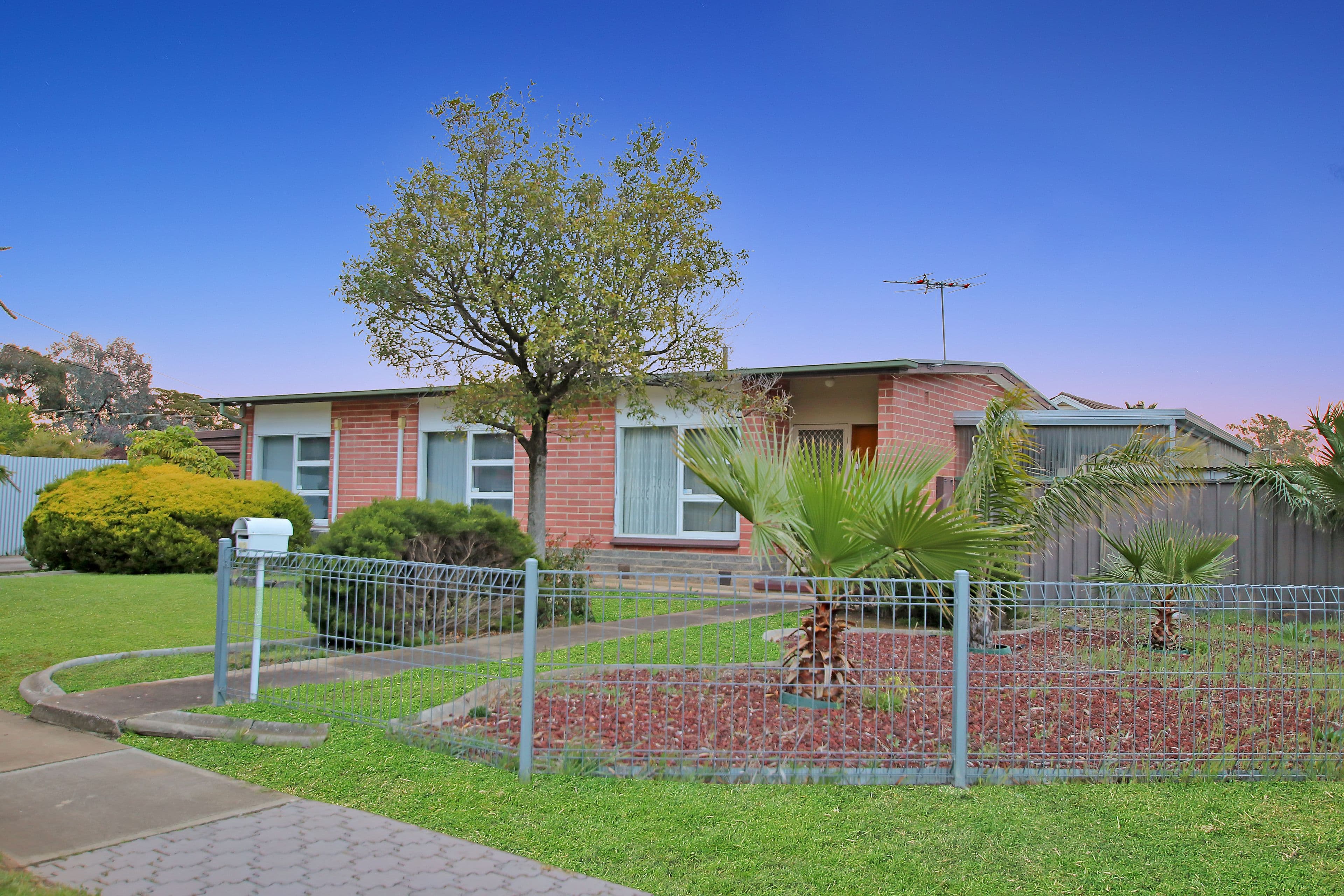 12 Ponsford Crescent, Parafield Gardens SA 5107, Parafield Gardens - Image 1