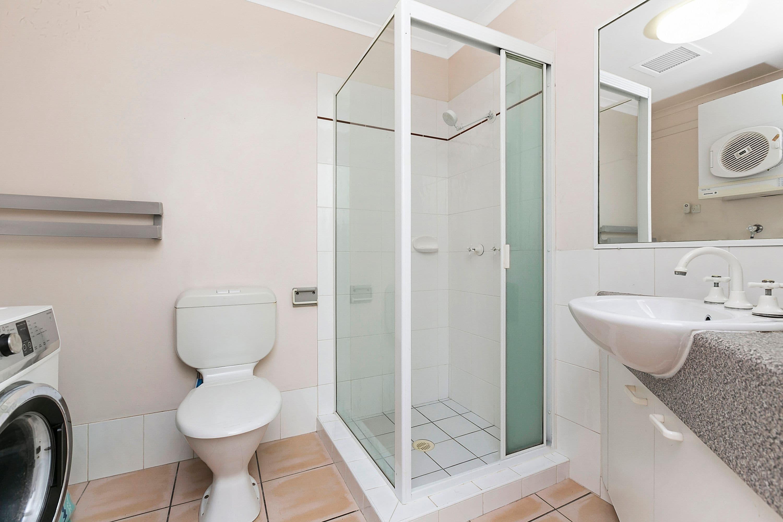 9 Lake Street, Tewantin QLD 4565, Tewantin - Thumbnail 4