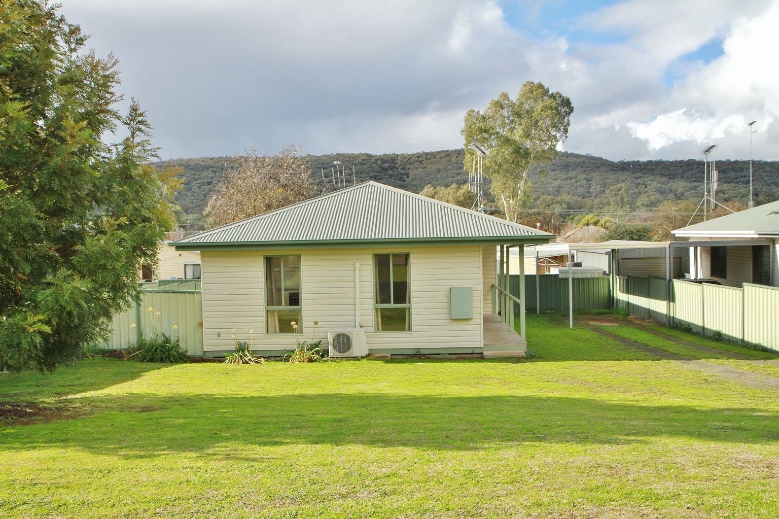 12 Valli Street, Heathcote VIC 3523, Heathcote - Thumbnail 2