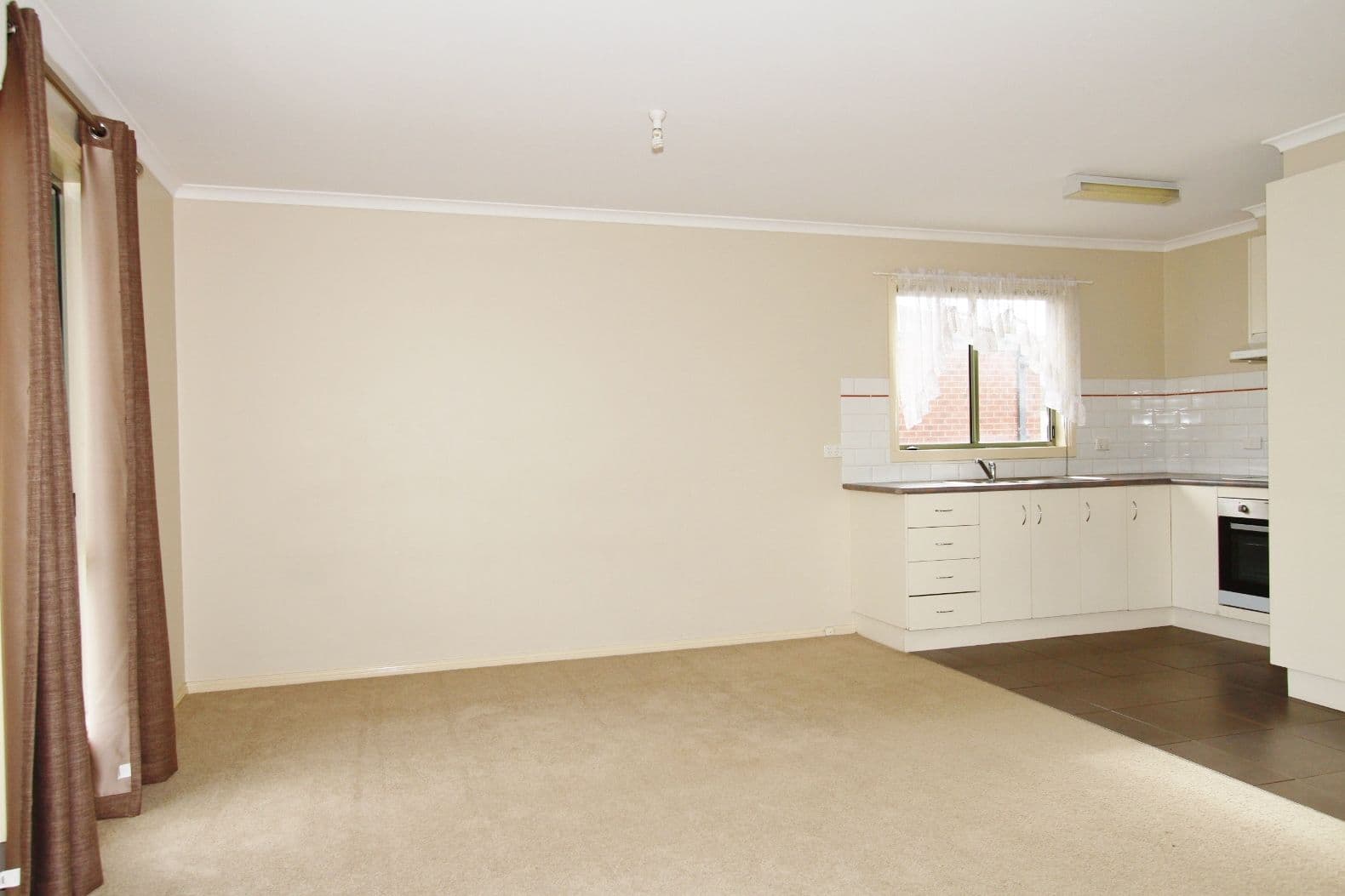 12 Valli Street, Heathcote VIC 3523, Heathcote - Thumbnail 4