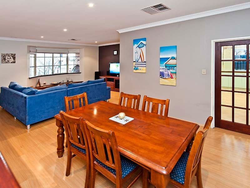 10 Radford Place, SAFETY BAY WA 6169, Safety Bay - Thumbnail 3