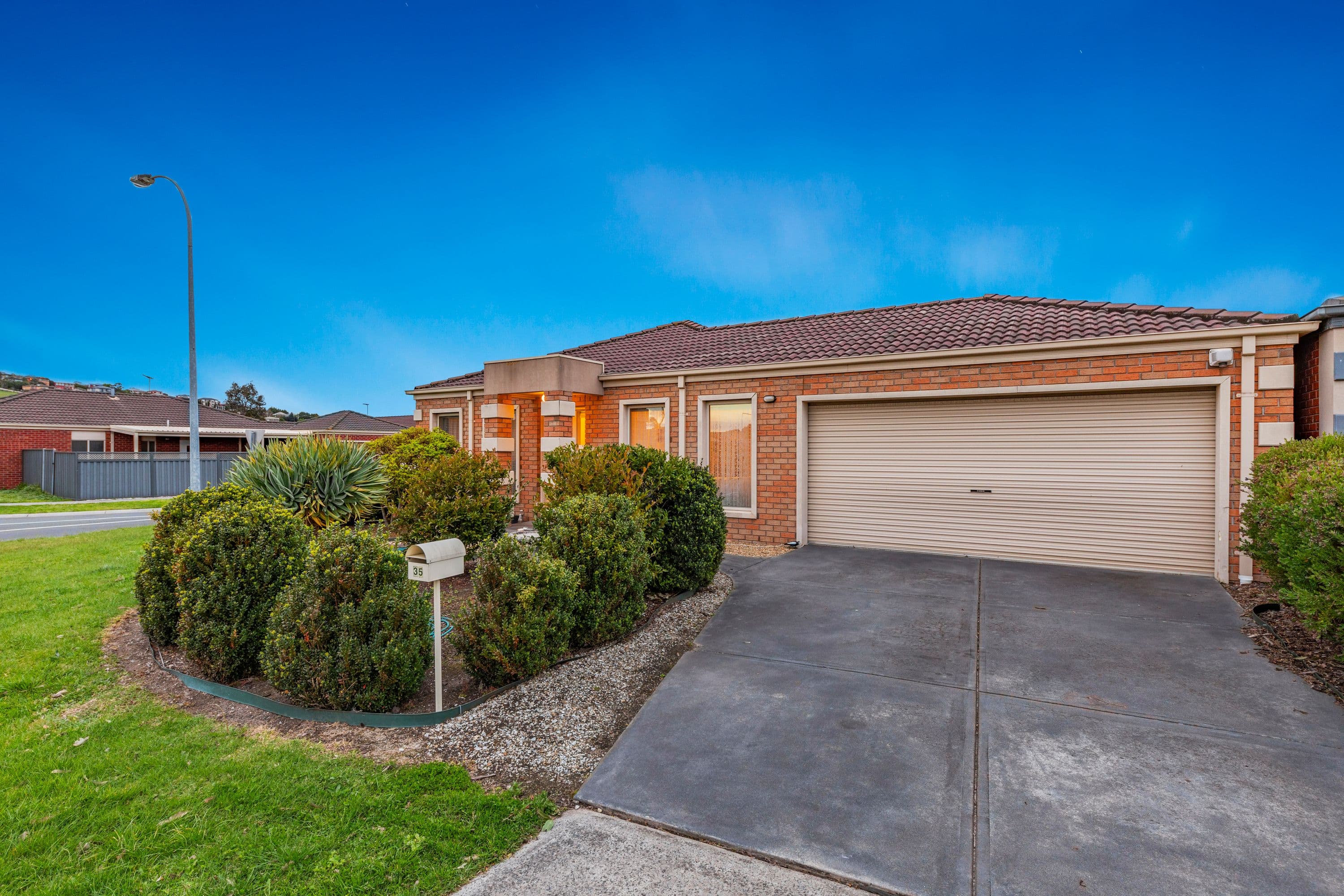 35 Elderberry Way, Pakenham VIC 3810, Pakenham - Thumbnail 2