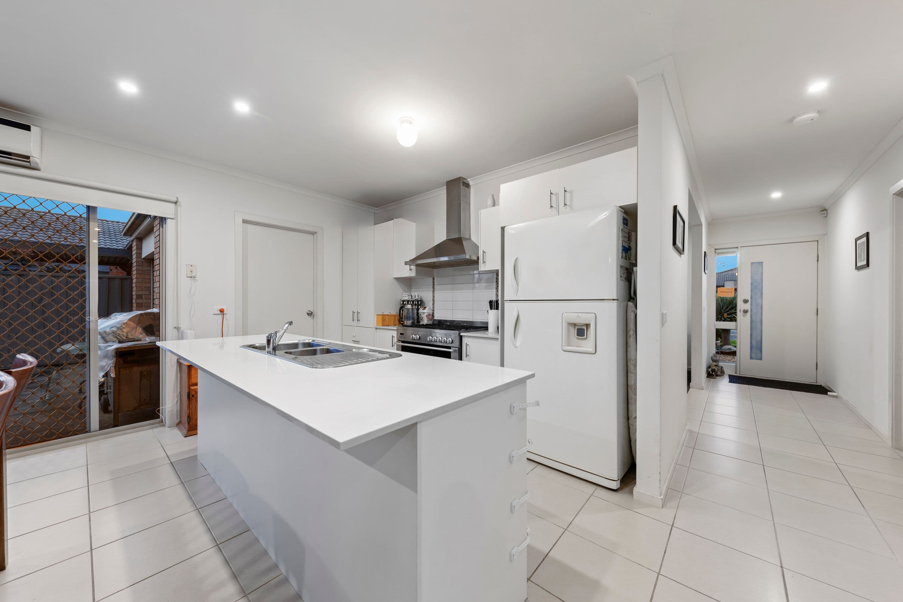 35 Elderberry Way, Pakenham VIC 3810, Pakenham - Thumbnail 5