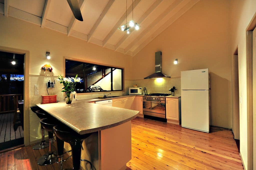 50 Chapel Hill Road, CHAPEL HILL QLD 4069, Chapel Hill - Thumbnail 4