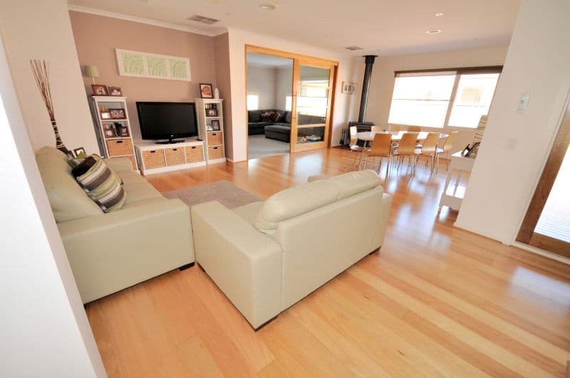 6 Kintyre Court, BANNOCKBURN VIC 3331, Bannockburn - Thumbnail 3