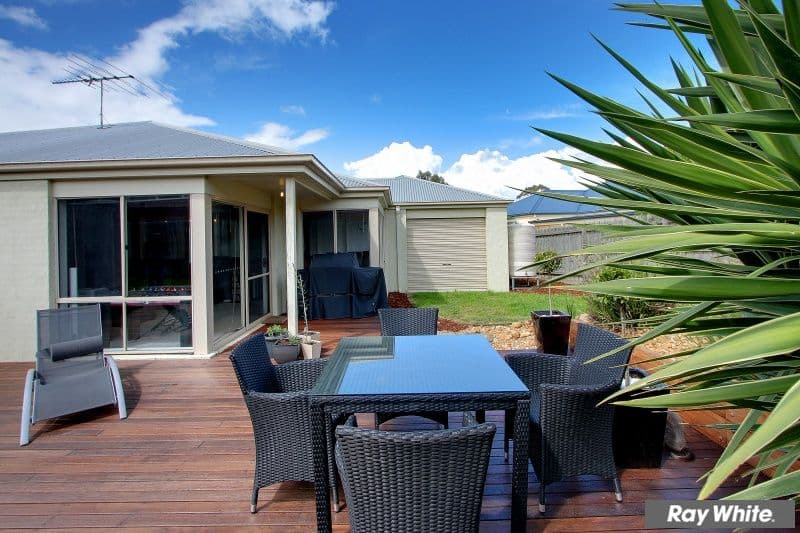 6 Sweetlands Court, MOUNT MARTHA VIC 3934, Mount Martha - Thumbnail 2