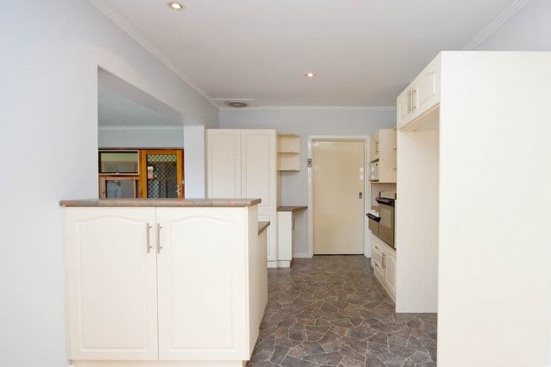 18 Sunset Crescent, GRANGE SA 5022, Grange - Thumbnail 7