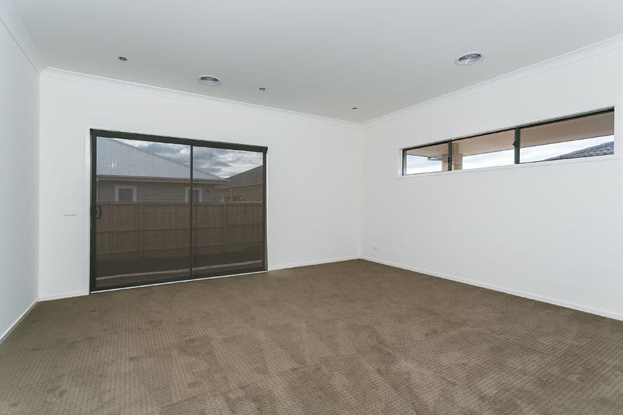 16 Marong Avenue, EYNESBURY VIC 3338, Eynesbury - Thumbnail 5