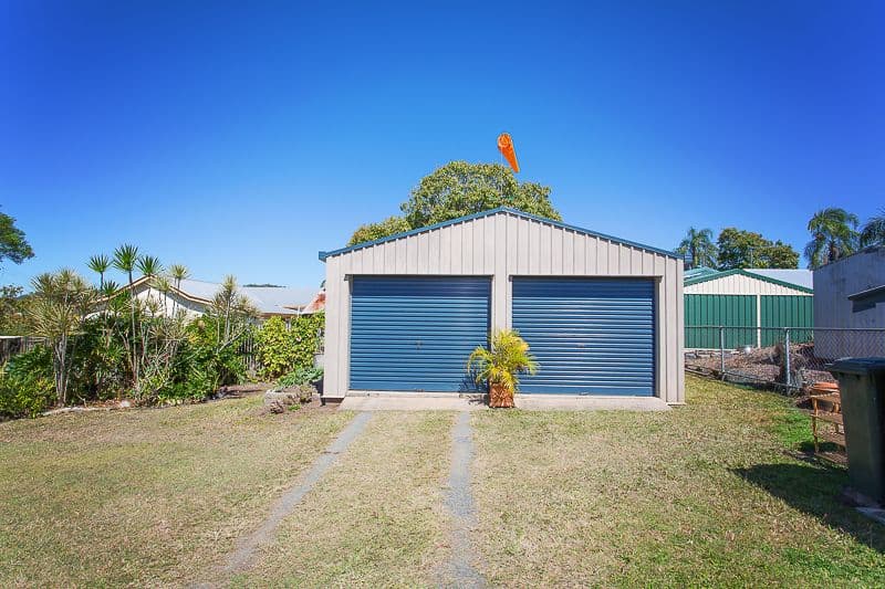 31 Leslie Street, SARINA QLD 4737, Sarina - Thumbnail 2
