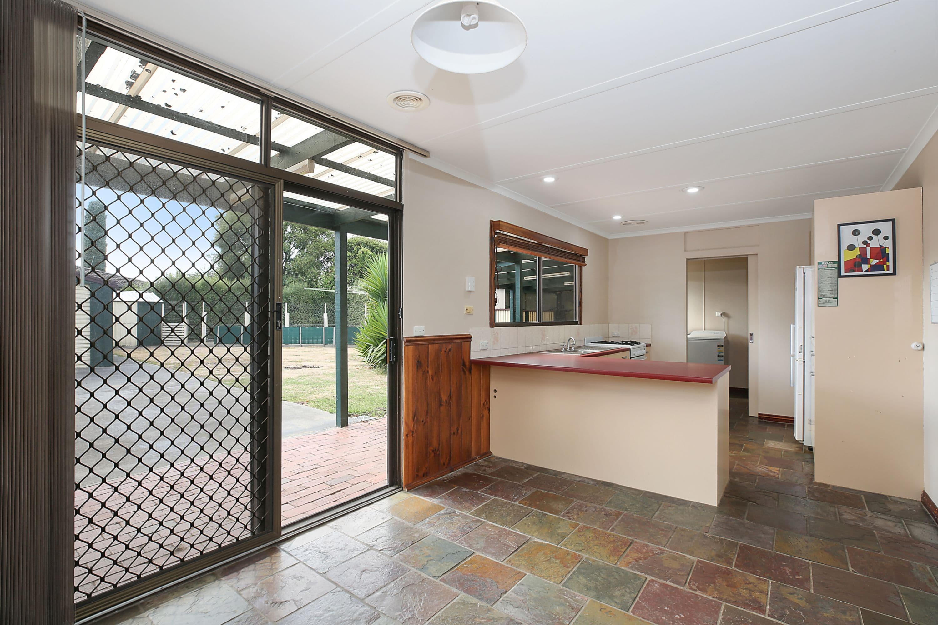 14 McLennan Street, Colac VIC 3250, Colac - Thumbnail 3