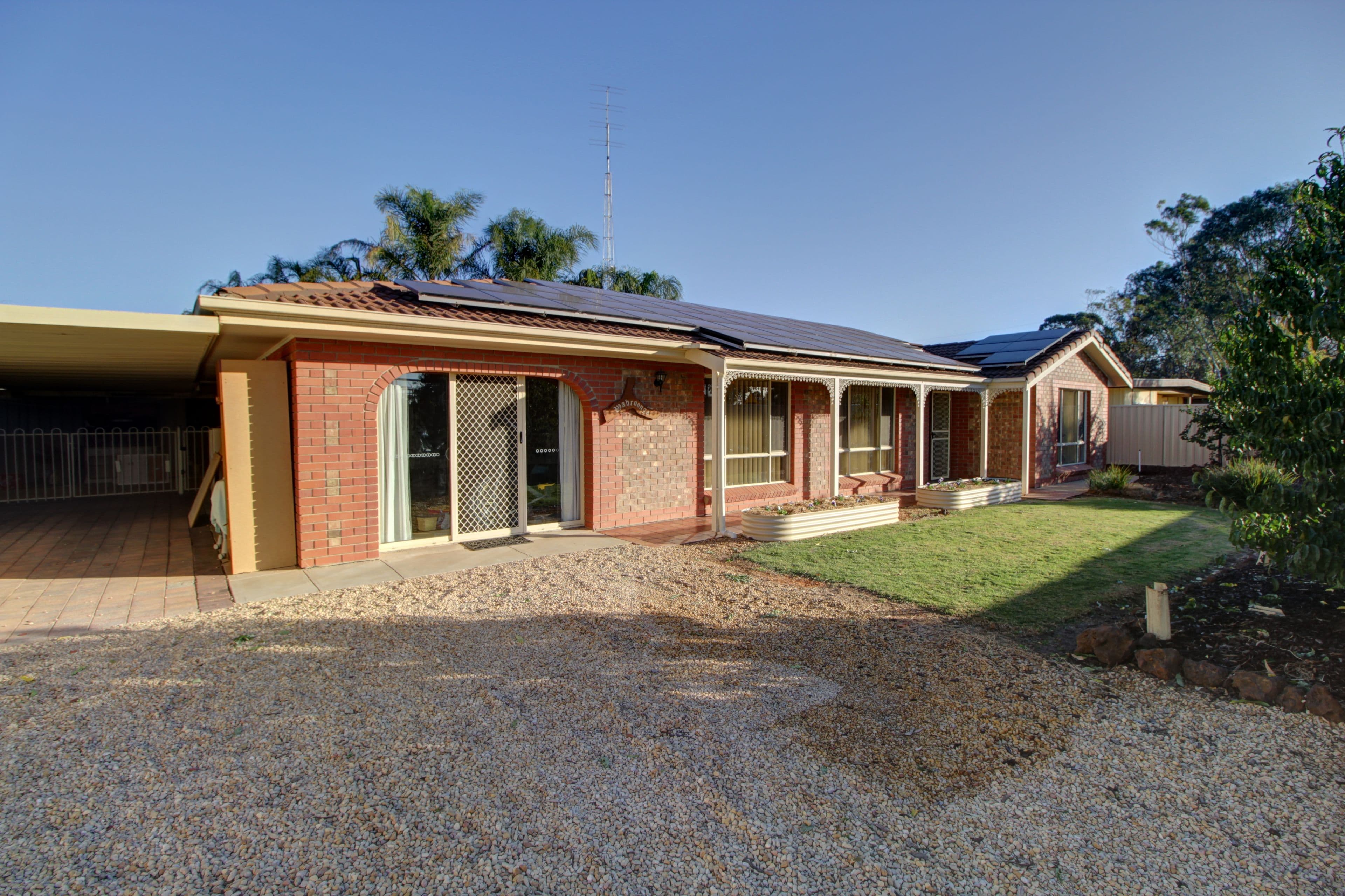 12 Alamein Avenue, Loxton SA 5333, Loxton North - Thumbnail 2