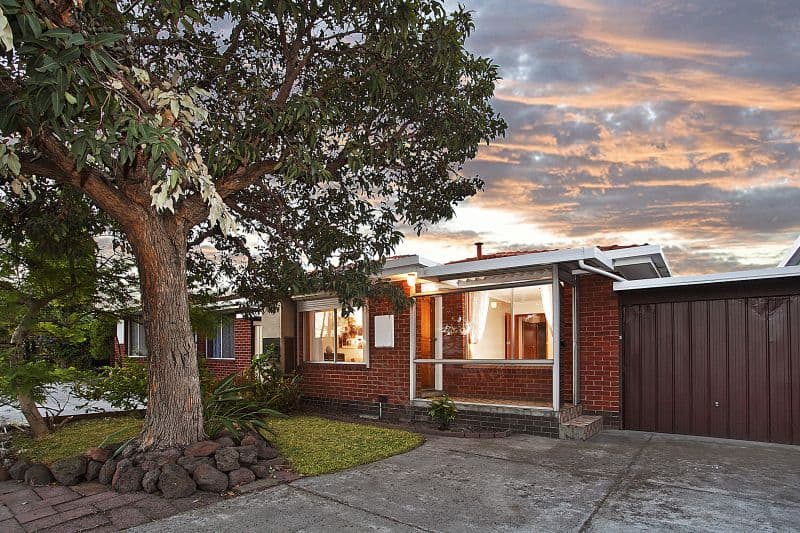 18 Warren Road, MORDIALLOC VIC 3195, Mordialloc - Thumbnail 2