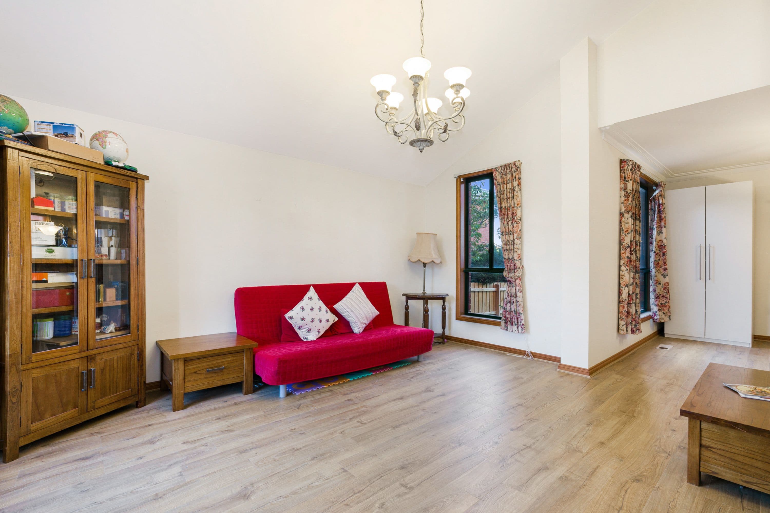 8 Salerno Way, Rowville VIC 3178, Rowville - Thumbnail 3