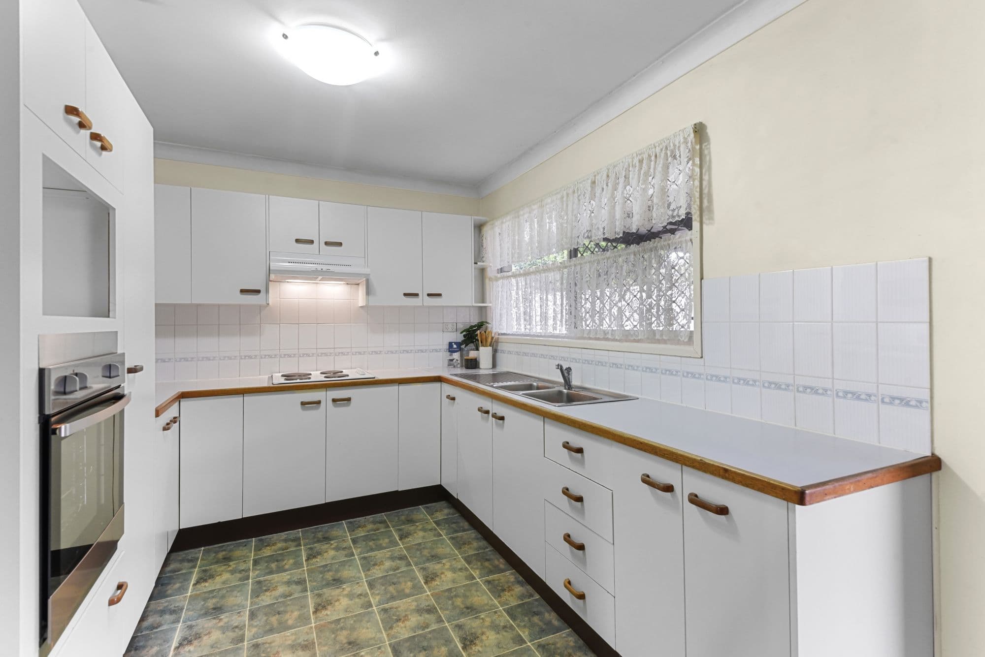 14 Rinnicrew Street, Bracken Ridge QLD 4017, Bracken Ridge - Thumbnail 5