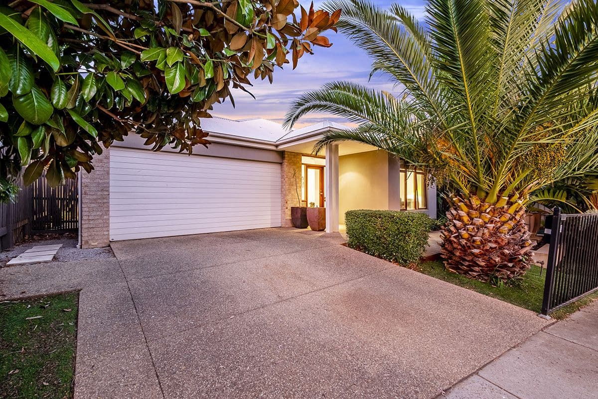 20 Carbine Way, Lyndhurst VIC 3975, Lyndhurst - Image 1