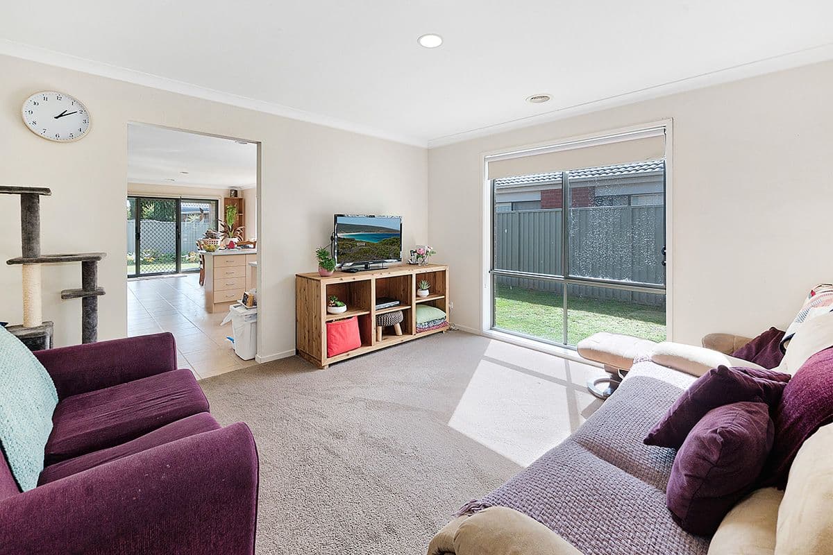 11 Maddock Drive, Cranbourne East VIC 3977, Cranbourne East - Thumbnail 5