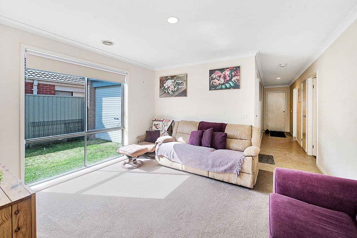 11 Maddock Drive, Cranbourne East VIC 3977, Cranbourne East - Thumbnail 6