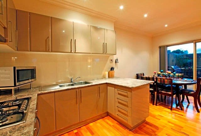 1F Black Street, RESERVOIR VIC 3073, Reservoir - Thumbnail 7