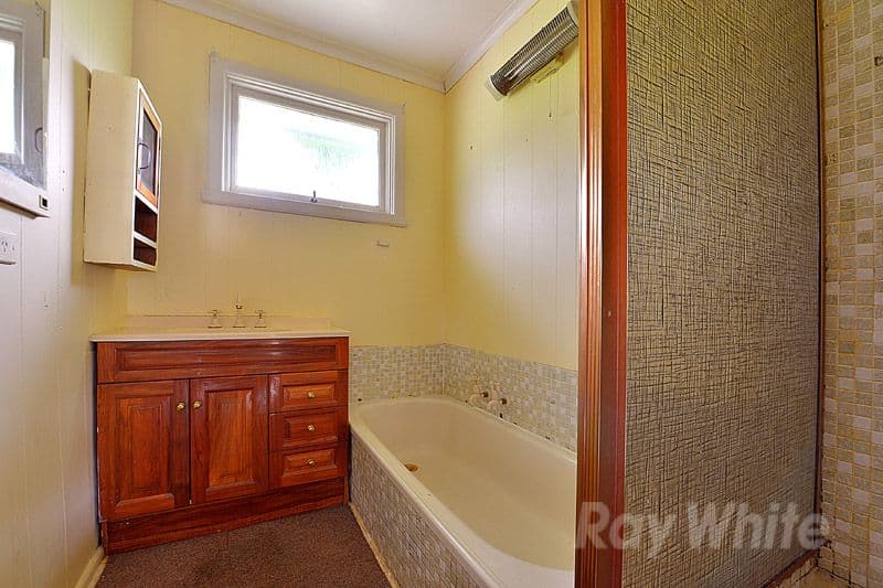 24 McComb Crescent, BAYSWATER VIC 3153, Bayswater - Thumbnail 5