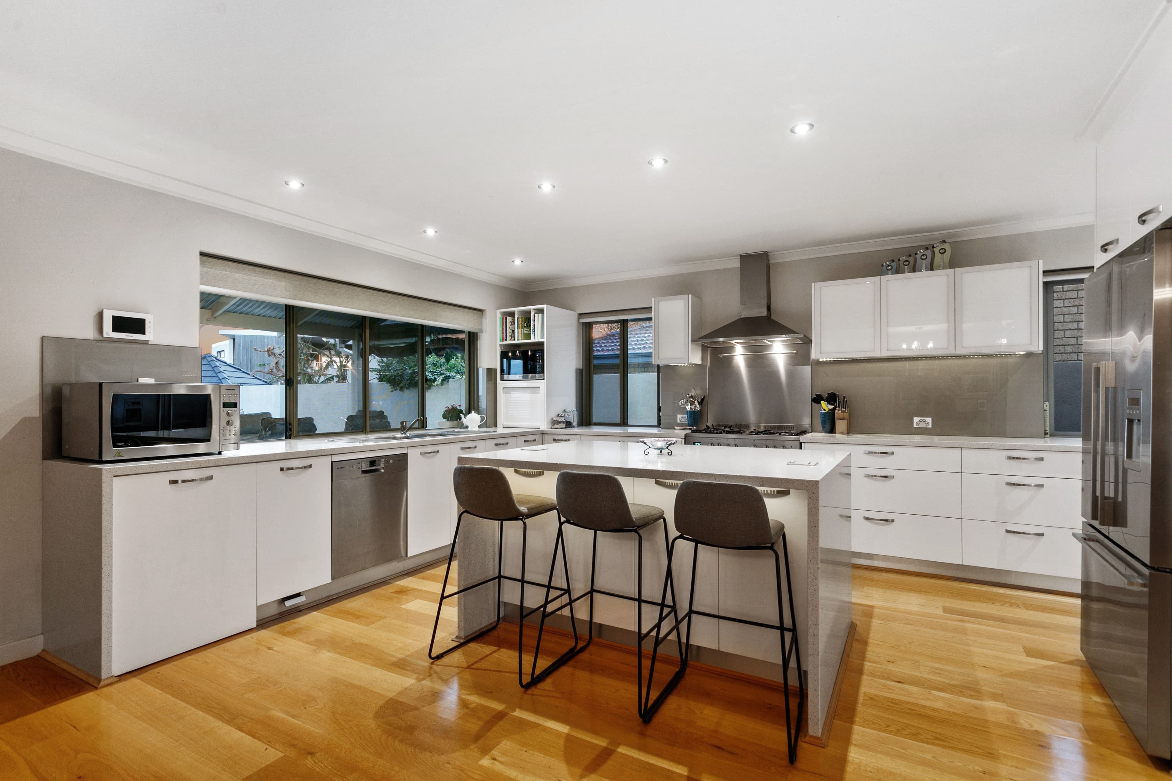 27 Kempenfeldt Avenue, Sorrento WA 6020, Sorrento - Thumbnail 8