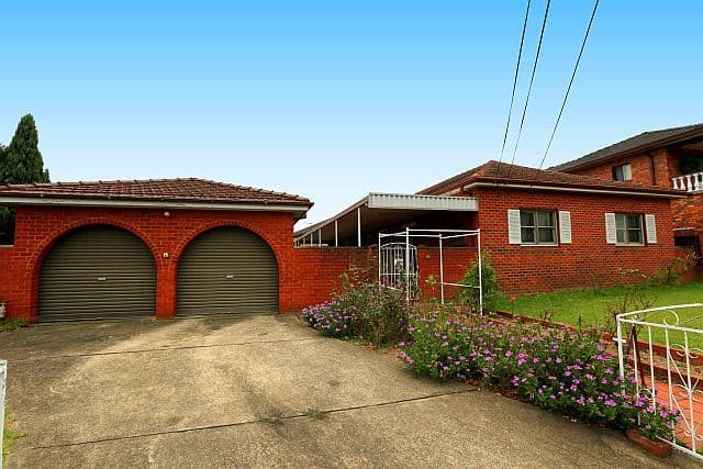 16 Flinders Road, GEORGES HALL NSW 2198, Georges Hall - Thumbnail 2