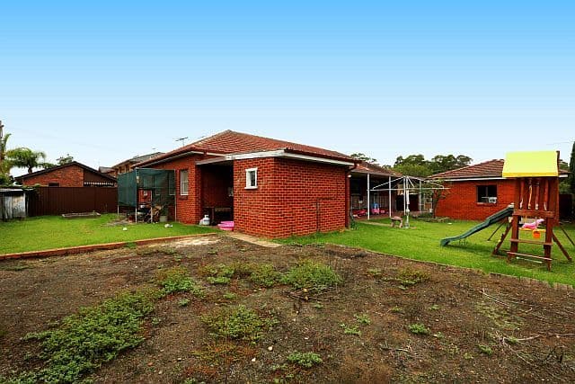 16 Flinders Road, GEORGES HALL NSW 2198, Georges Hall - Thumbnail 7