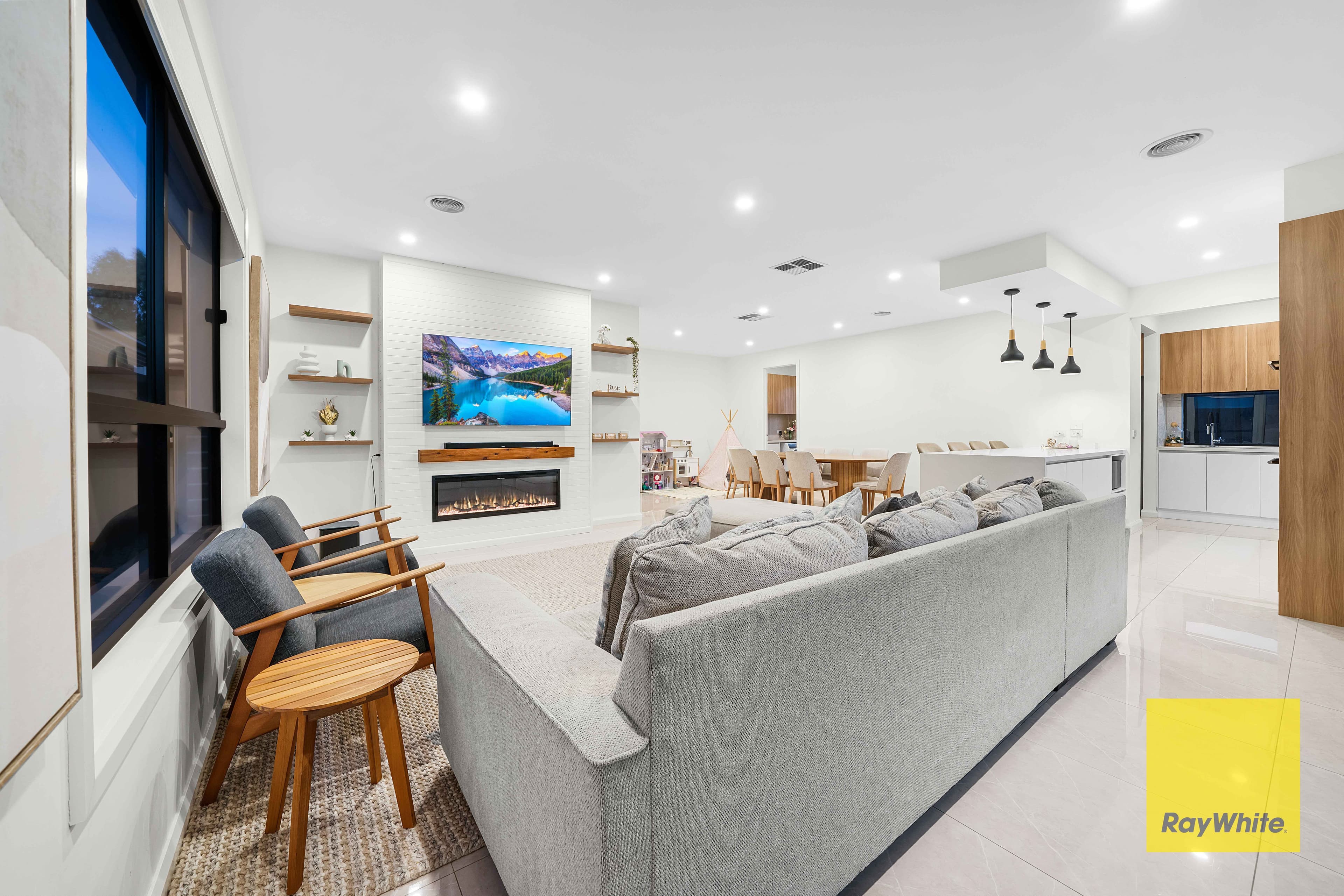 5 Kana Way, Werribee VIC 3030, Werribee - Thumbnail 2
