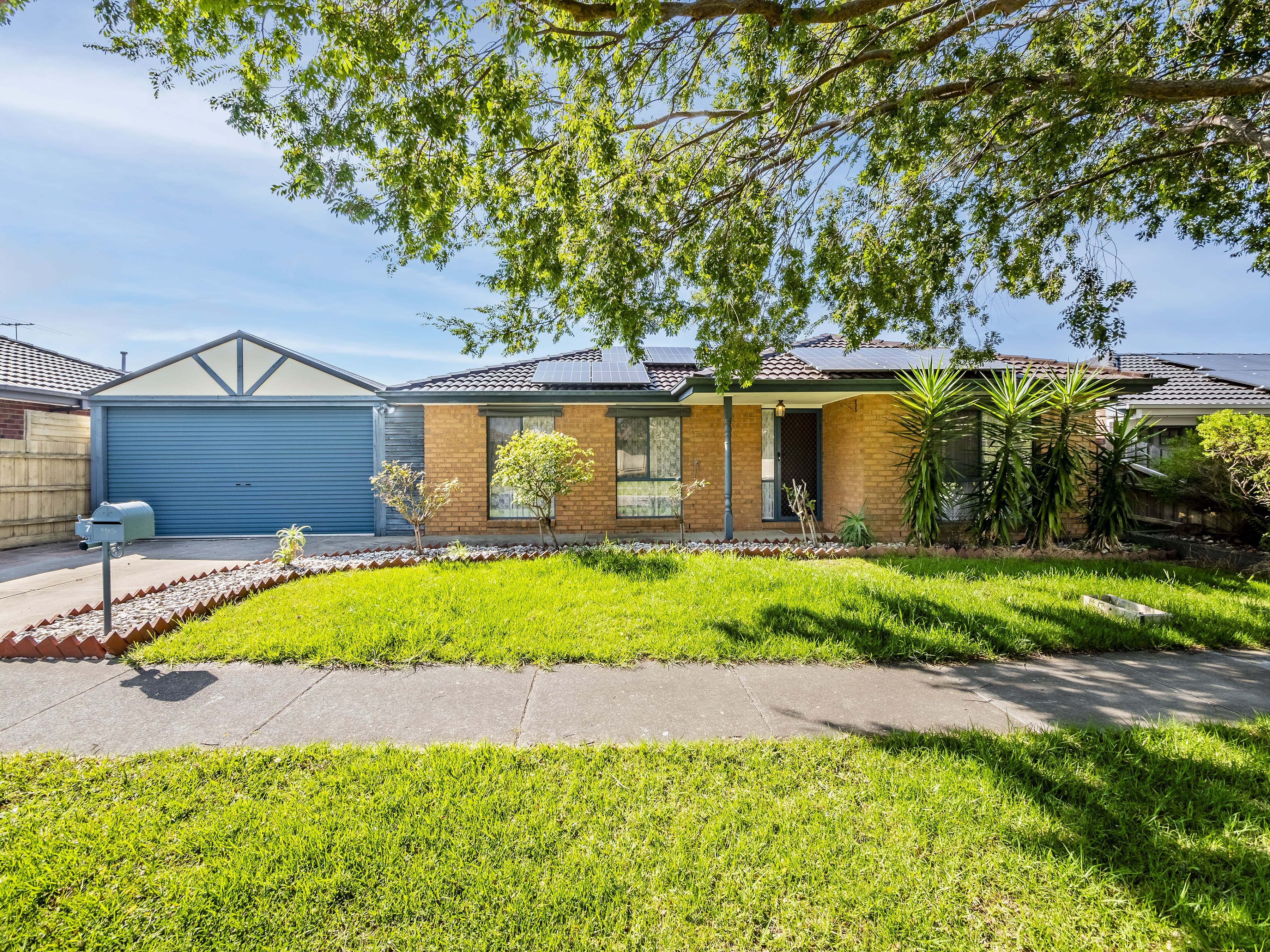 7 Cornwell Crescent, Cranbourne East VIC 3977, Cranbourne East - Image 1