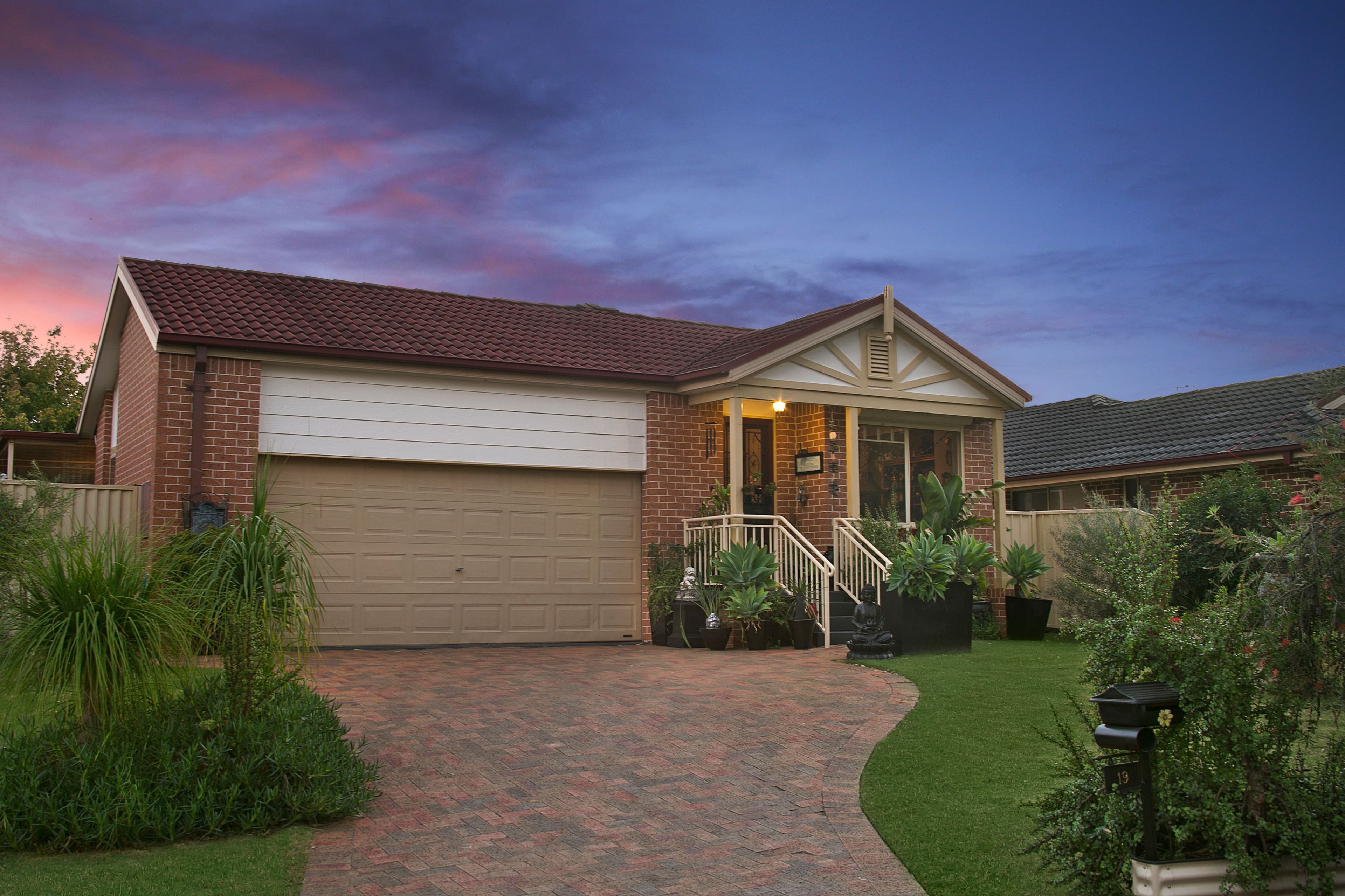 19 Collins Grove, Mount Annan - Image 1