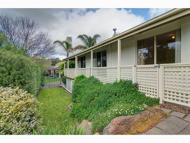 11 Glen Eyre Court, Aberfoyle Park SA 5159, Aberfoyle Park - Thumbnail 2