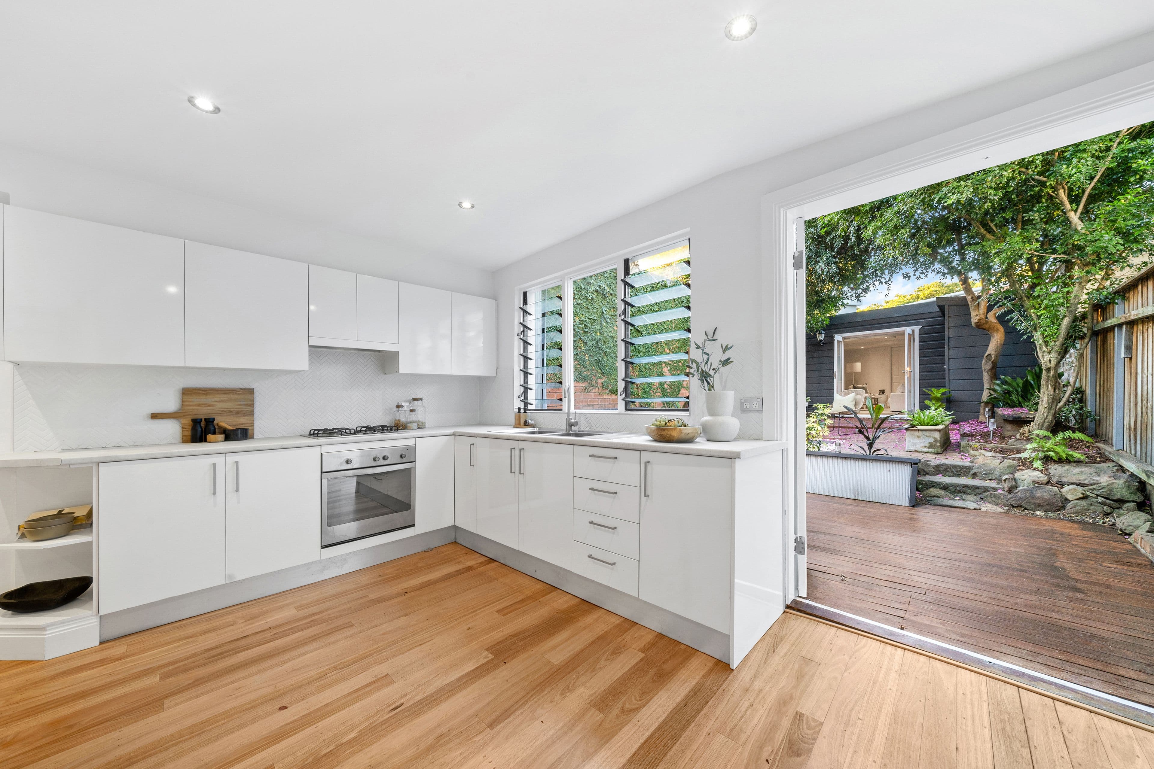 96 Newman Street, Newtown NSW 2042, Newtown - Thumbnail 2