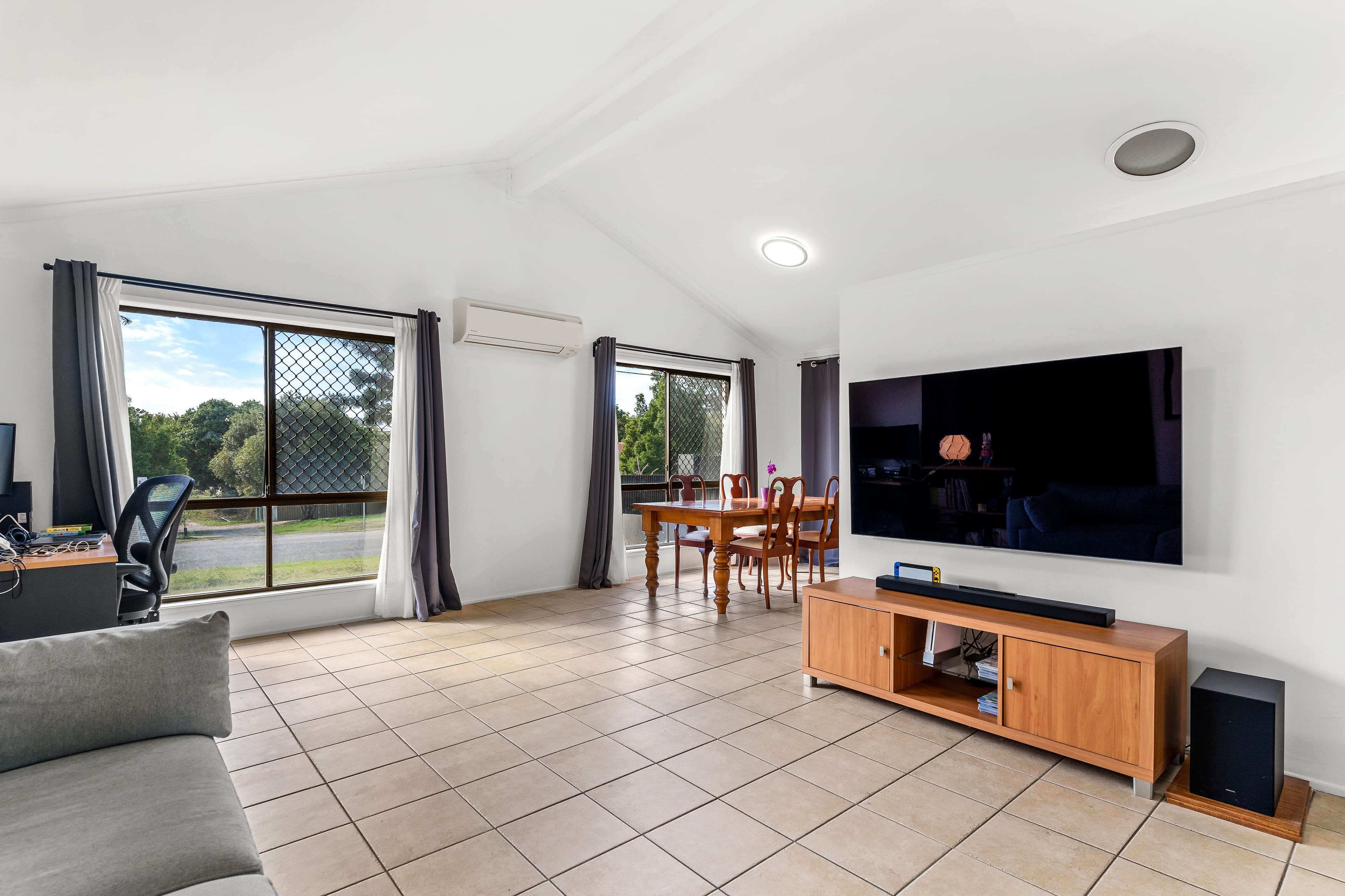 43 Liverpool Street, Eight Mile Plains QLD 4113, Eight Mile Plains - Thumbnail 2