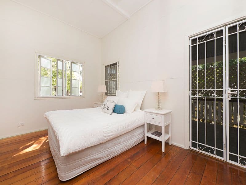 10 Mortlake Road, GRACEVILLE QLD 4075, Graceville - Thumbnail 6